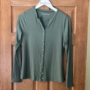 NWT Abercrombie & Fitch long sleeve shirt